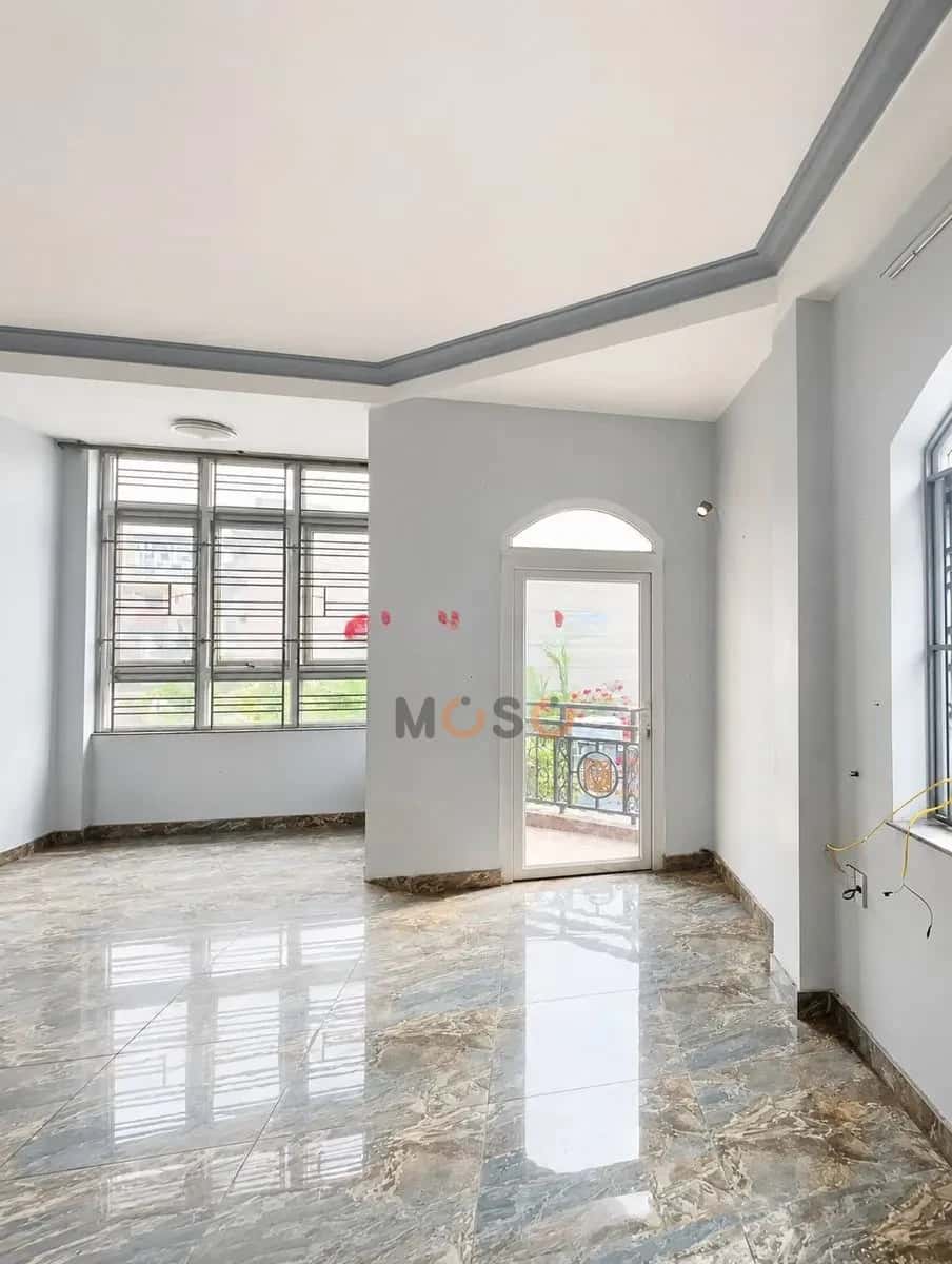 Cho thuê nhà mặt tiền Lý Chính Thắng Quận 3, TP.HCM – 4 phòng ngủ, giá 36 triệu — Hình 2