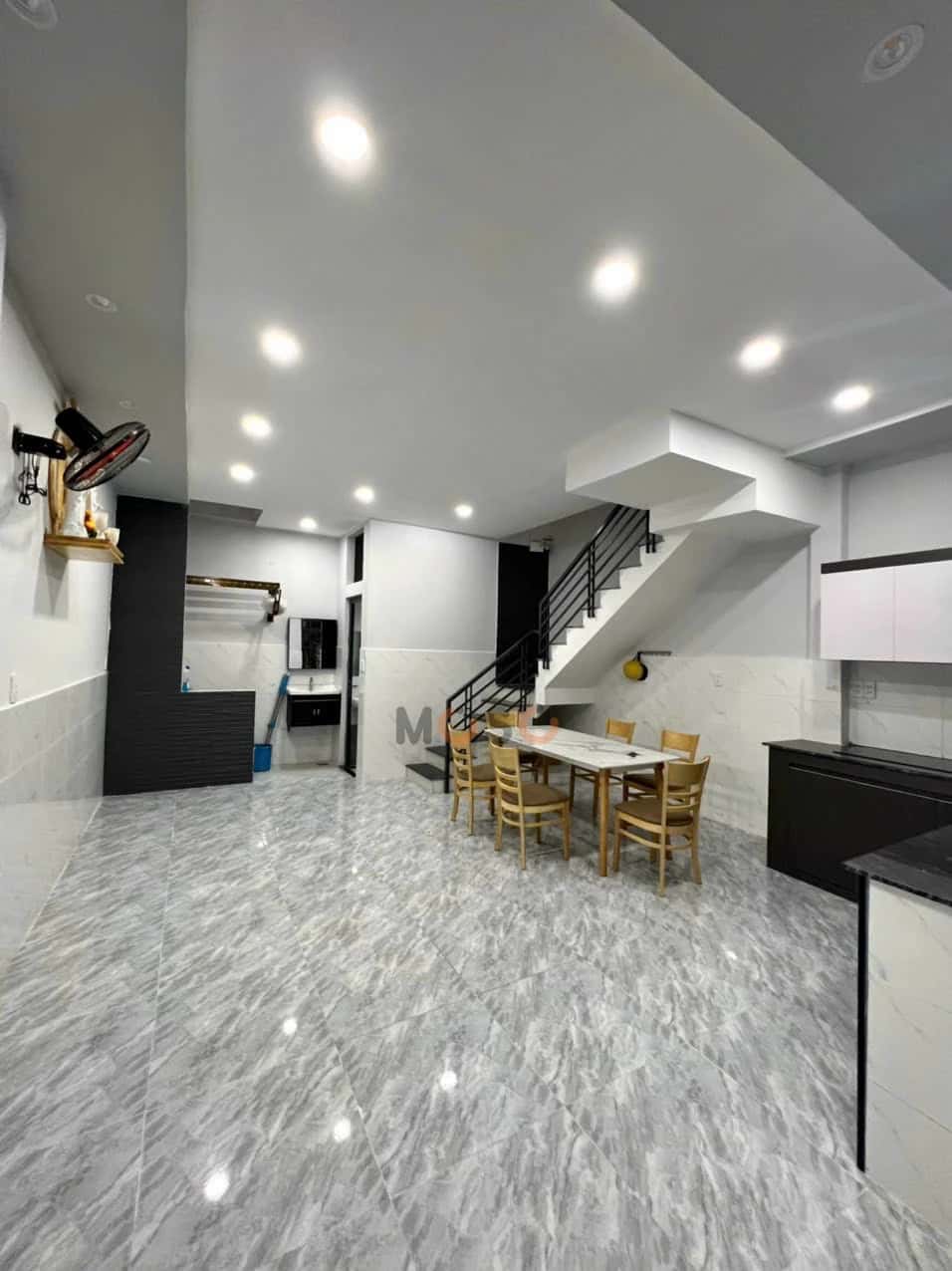 Bán nhà hẻm Đường Quốc Lộ 1A Quận Bình Tân, TP.HCM – 1 phòng ngủ, giá 4.2 tỷ — Hình 2 Bán nhà hẻm Đường Quốc Lộ 1A Quận Bình Tân, TP.HCM – 1 phòng ngủ, giá 4.2 tỷ — Hình 2