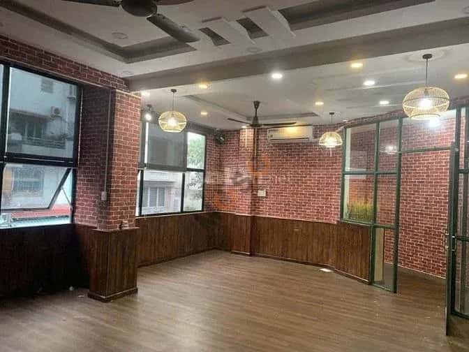 Cho thuê nhà mặt tiền Đường Út Tịch Quận Tân Bình, TP.HCM – 3 phòng ngủ, giá 48 triệu — Hình 2