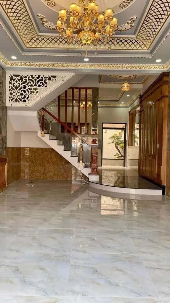 Cho thuê nhà mặt tiền Đường Kênh Tân Hóa Quận Tân Phú, TP.HCM – 5 phòng ngủ, giá 18 triệu — Hình 2