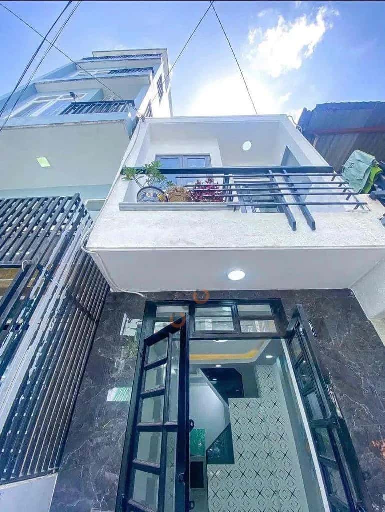 Cho thuê nhà hẻm Cách Mạng Tháng 8 Tân Bình, TP.HCM – 3 phòng ngủ, giá 10 triệu