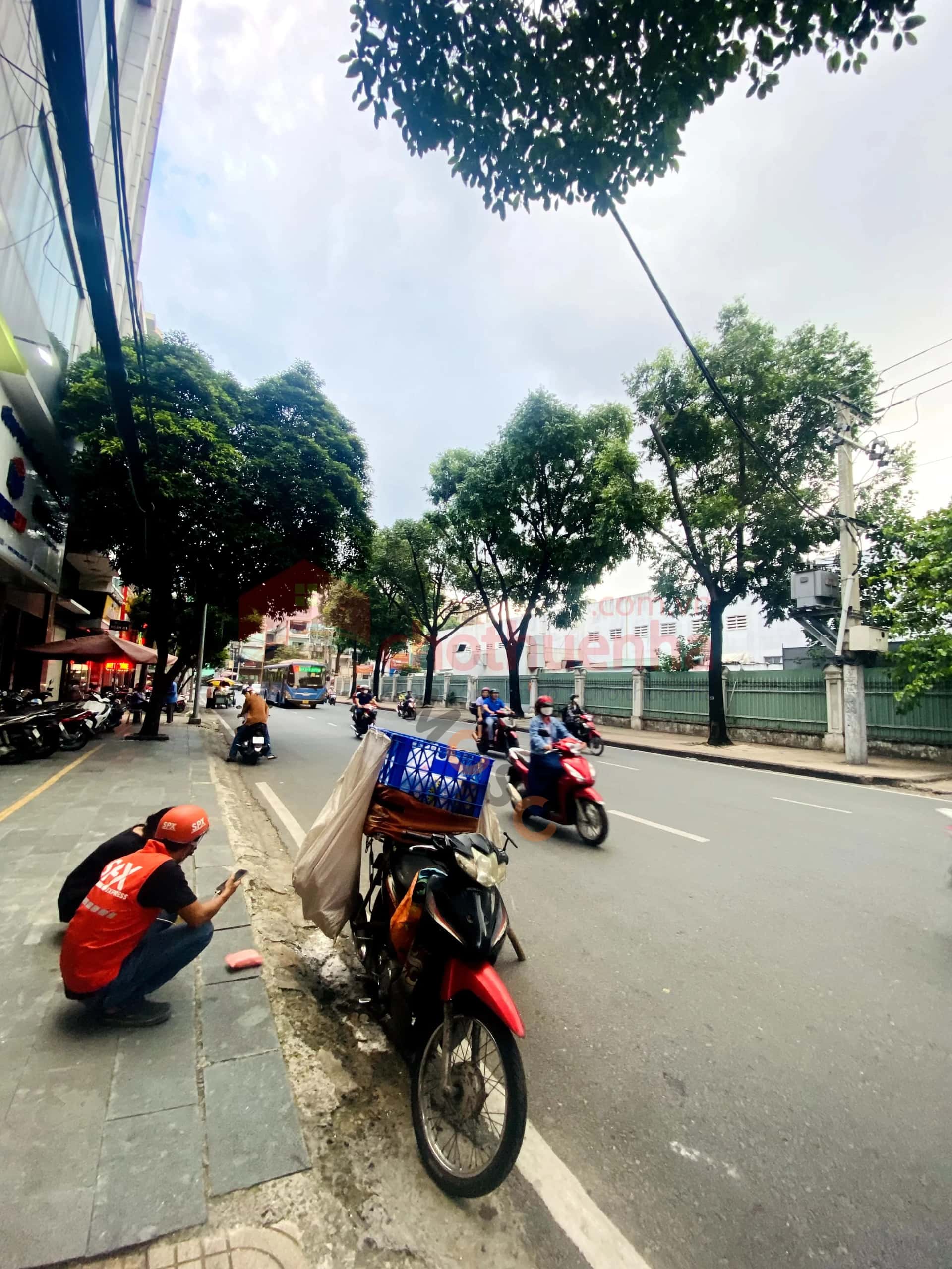Cho thuê nhà hẻm Xuân Hồng Tân Bình, TP.HCM – 6 phòng ngủ, giá 28 triệu — Hình 2 Cho thuê nhà hẻm Xuân Hồng Tân Bình, TP.HCM – 6 phòng ngủ, giá 28 triệu — Hình 2
