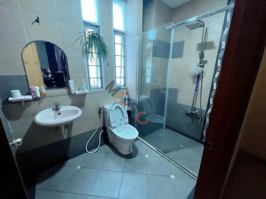 Cho thuê nhà hẻm Phạm Văn Đồng Thành phố Hồ Chí Minh, TP.HCM – 4 phòng ngủ, giá 30 triệu — Hình 2