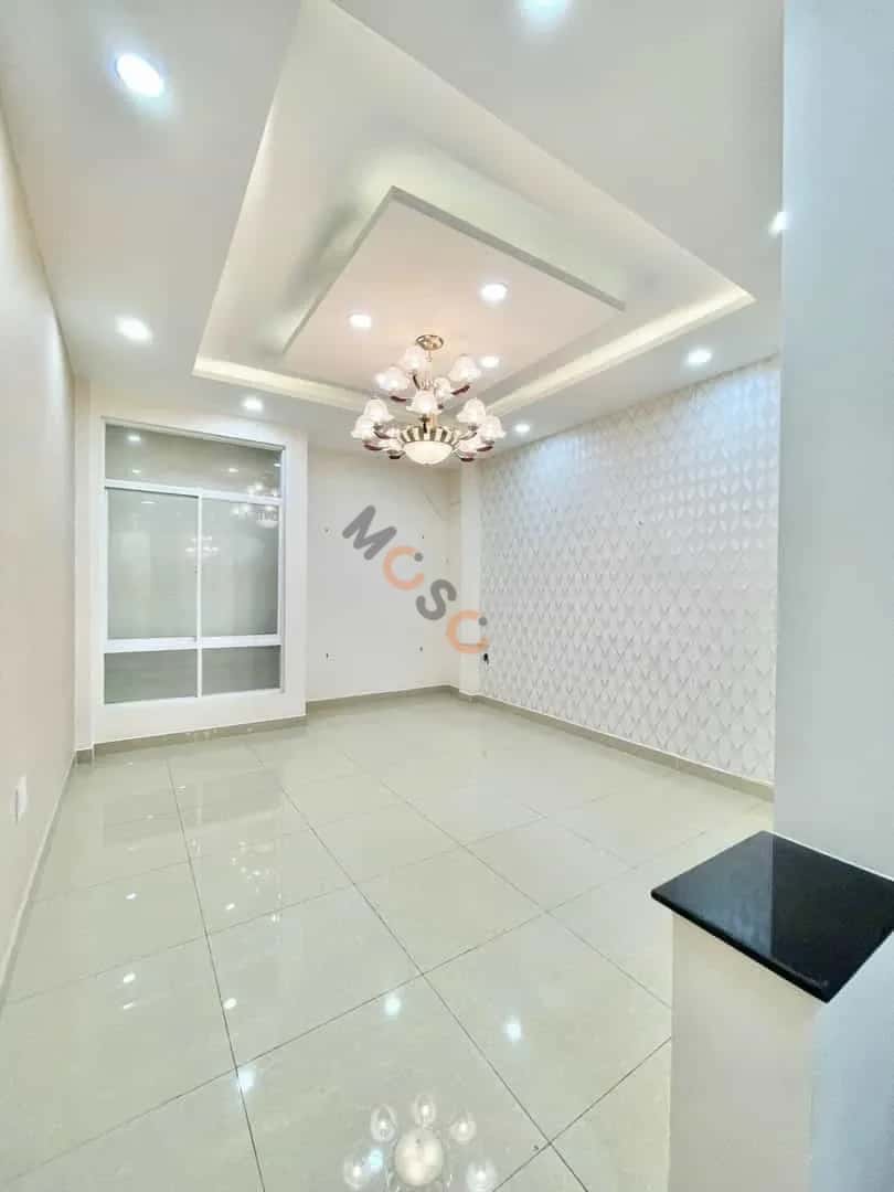 Cho thuê nhà mặt tiền Quốc Lộ 13 Thành phố Hồ Chí Minh, TP.HCM – 4 phòng ngủ, giá 16 triệu — Hình 2