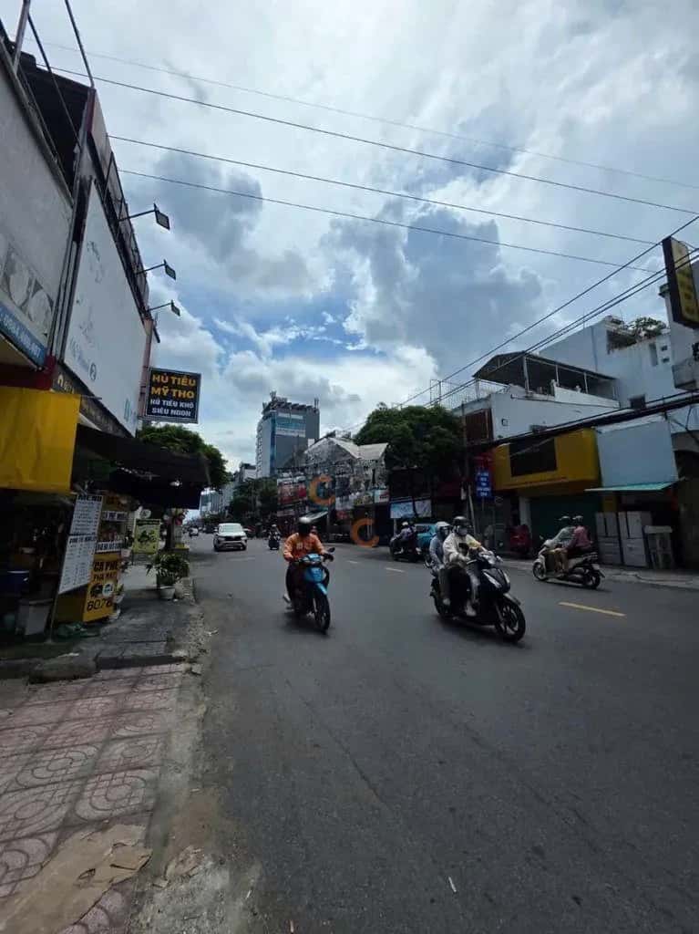 Cho thuê nhà mặt tiền cách mạng tháng tám Quận 10, TP.HCM – giá 33 triệu — Hình 2