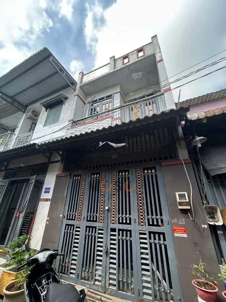 Cho thuê nhà hẻm Đường 1C Huyện Bình Chánh, TP.HCM – 2 phòng ngủ, giá 4.5 triệu Cho thuê nhà hẻm Đường 1C Huyện Bình Chánh, TP.HCM – 2 phòng ngủ, giá 4.5 triệu