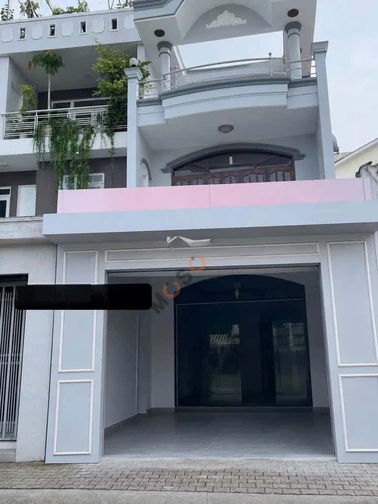Cho thuê nhà mặt tiền ngã tư thủ Đức Quận 9 cũ, TP. Thủ Đức – 5 phòng ngủ, giá 25 triệu Cho thuê nhà mặt tiền ngã tư thủ Đức Quận 9 cũ, TP. Thủ Đức – 5 phòng ngủ, giá 25 triệu