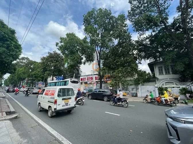 Cho thuê nhà hẻm Đường Điện Biên Phủ Quận 3, TP.HCM – giá 160 triệu — Hình 3 Cho thuê nhà hẻm Đường Điện Biên Phủ Quận 3, TP.HCM – giá 160 triệu — Hình 3
