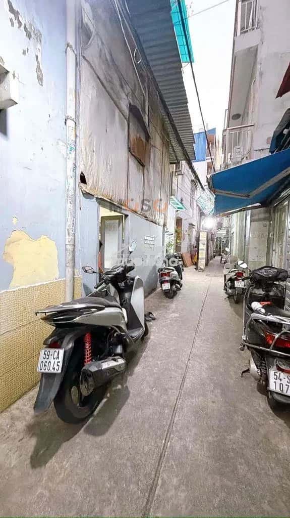 Cho thuê nhà hẻm Xóm Chiếu Quận 4, TP.HCM – giá 6 triệu — Hình 3 Cho thuê nhà hẻm Xóm Chiếu Quận 4, TP.HCM – giá 6 triệu — Hình 3