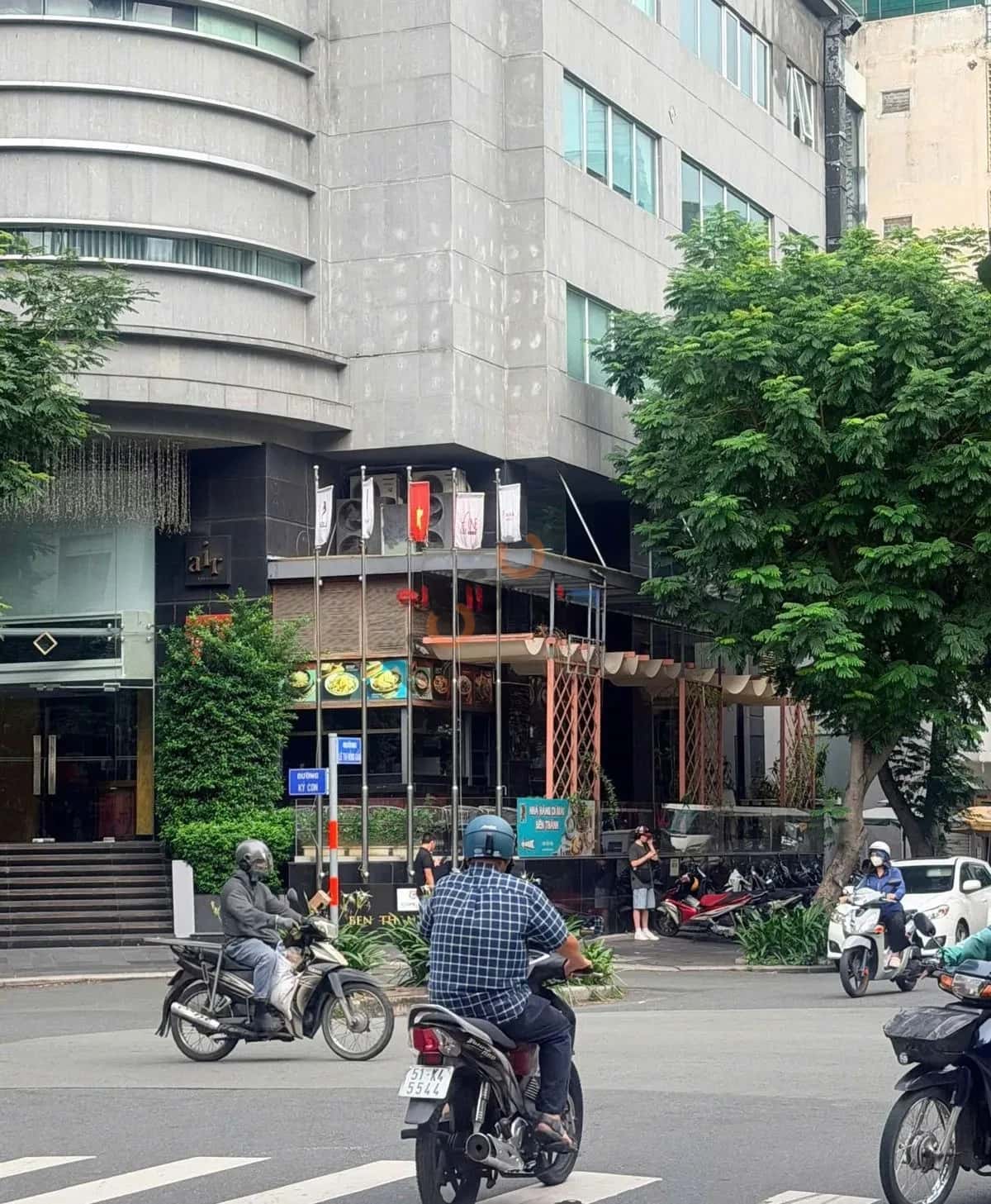 Cho thuê nhà mặt tiền Lê Thị Hồng Gấm Quận 1, TP.HCM – giá 370 triệu — Hình 3