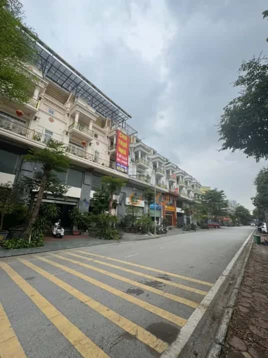Cho thuê nhà mặt tiền Lê Trọng Tấn Hà Đông, Hà Nội – giá 200 triệu — Hình 3