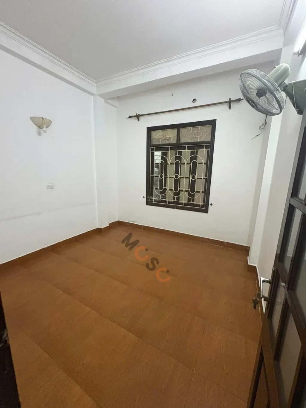 Cho thuê nhà hẻm Nguyễn Chí Thanh Quận Đống Đa, Hà Nội – 4 phòng ngủ, giá 18 triệu — Hình 3