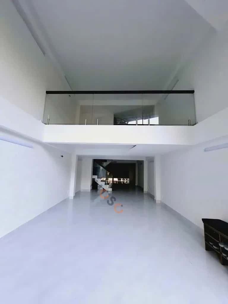 Cho thuê nhà mặt tiền Hồng Lạc Tân Bình, TP.HCM – 6 phòng ngủ, giá 26 triệu — Hình 2
