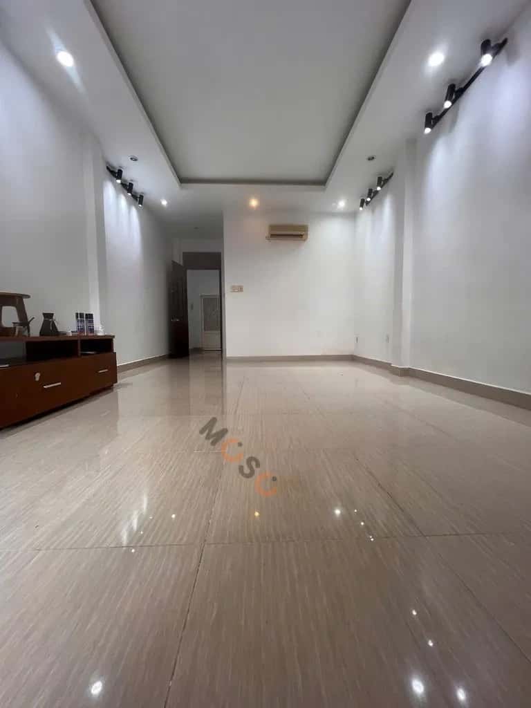 Cho thuê nhà hẻm đường 3/2 Quận 10, TP.HCM – 5 phòng ngủ, giá 32 triệu — Hình 2