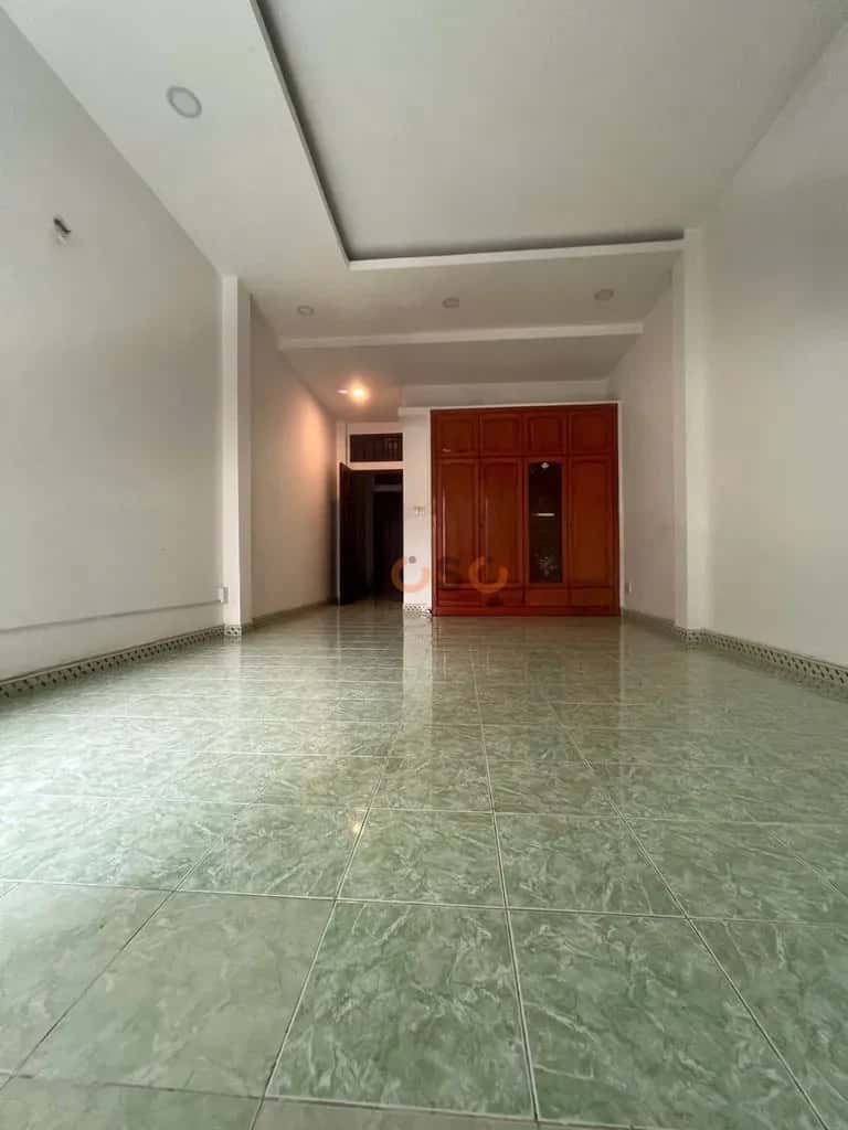 Cho thuê nhà hẻm đường 3/2 Quận 10, TP.HCM – 5 phòng ngủ, giá 32 triệu — Hình 3