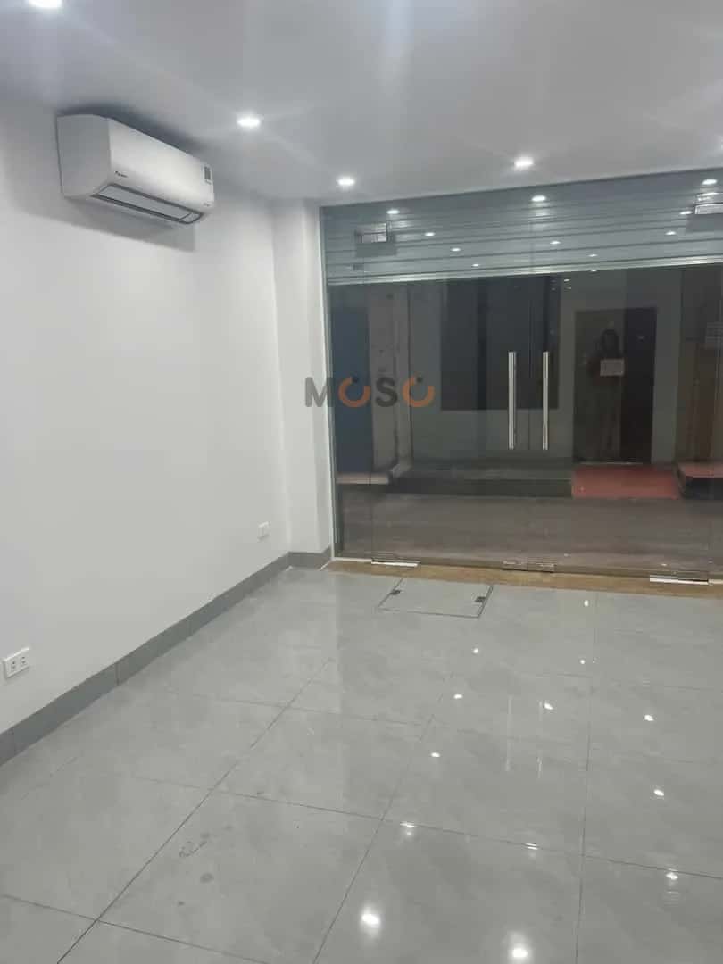 Cho thuê nhà hẻm Phan Văn Trường Cầu Giấy, Hà Nội – 2 phòng ngủ, giá 7 triệu — Hình 3