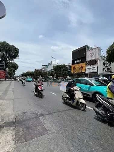 Cho thuê nhà mặt tiền Quận 6, TP.HCM – 6 phòng ngủ, giá 50 triệu — Hình 3 Cho thuê nhà mặt tiền Quận 6, TP.HCM – 6 phòng ngủ, giá 50 triệu — Hình 3