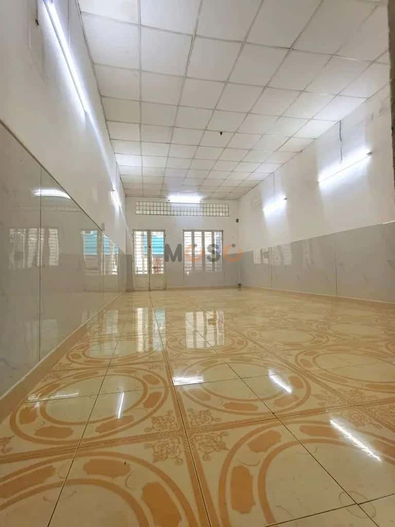 Cho thuê nhà hẻm Phạm Văn 2 Quận Tân Bình, TP.HCM – 3 phòng ngủ, giá 1.3 triệu — Hình 3