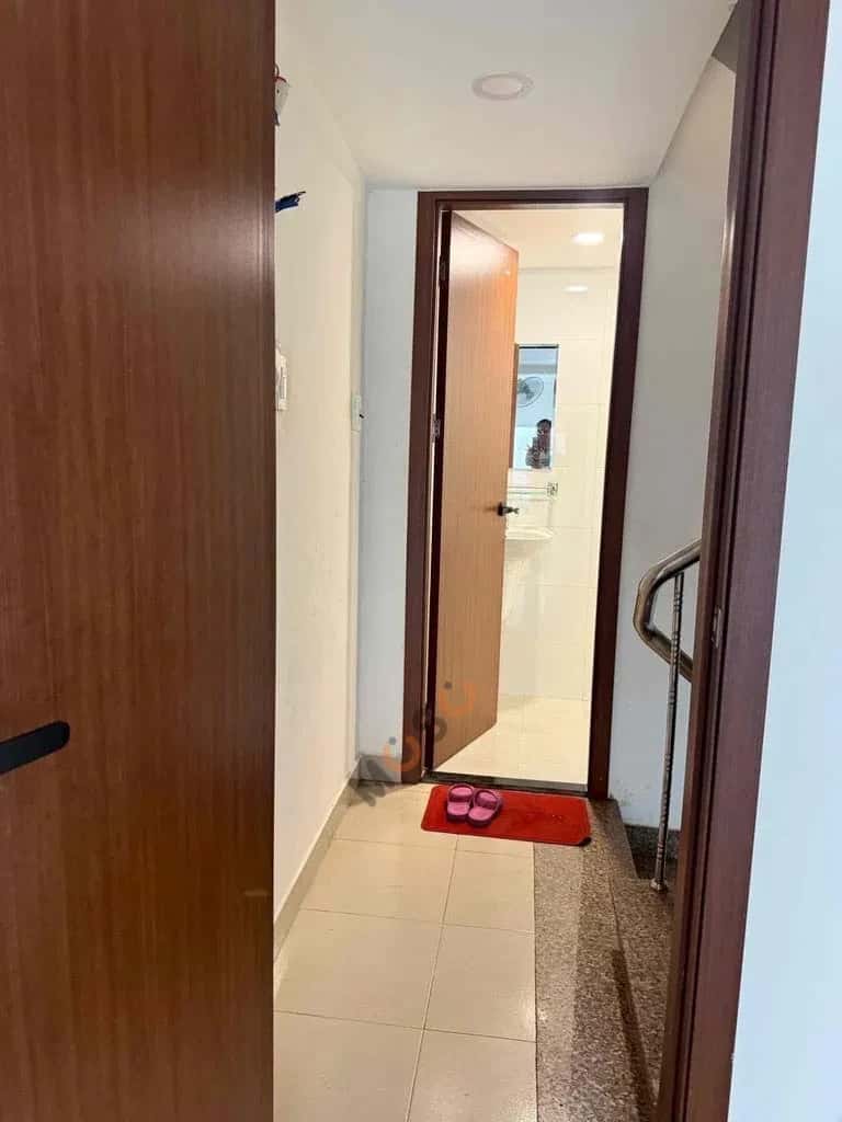 Cho thuê nhà mặt tiền Nguyễn Cảnh Chân Quận 1, TP.HCM – 4 phòng ngủ, giá 40 triệu — Hình 3