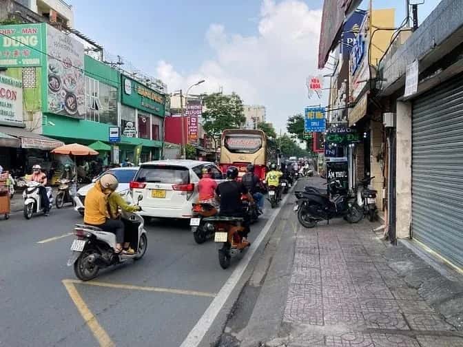 Cho thuê nhà mặt tiền Đường Âu Cơ Quận Tân Bình, TP.HCM – 4 phòng ngủ, giá 34 triệu — Hình 3