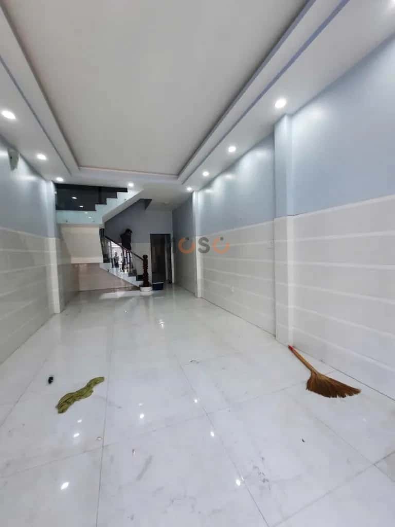 Cho thuê nhà mặt tiền Đường Quận 6, TP.HCM – 5 phòng ngủ, giá 20 triệu