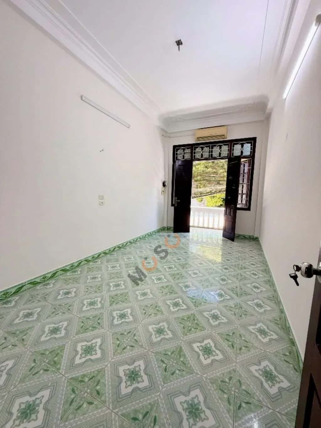 Cho thuê nhà hẻm Đống Đa, Hà Nội – 3 phòng ngủ, giá 14 triệu — Hình 2