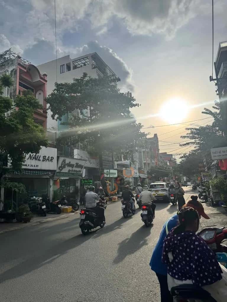 Cho thuê nhà mặt tiền Võ Oanh Quận Bình Thạnh, TP.HCM – 4 phòng ngủ, giá 30 triệu — Hình 2