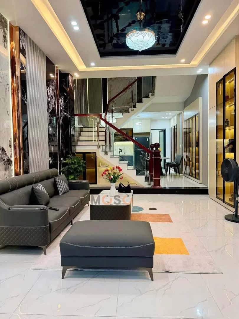 Bán nhà mặt tiền Dương Đức Hiền Quận Liên Chiểu, TP. Đà Nẵng – 4 phòng ngủ, giá 7.7 tỷ — Hình 2 Bán nhà mặt tiền Dương Đức Hiền Quận Liên Chiểu, TP. Đà Nẵng – 4 phòng ngủ, giá 7.7 tỷ — Hình 2