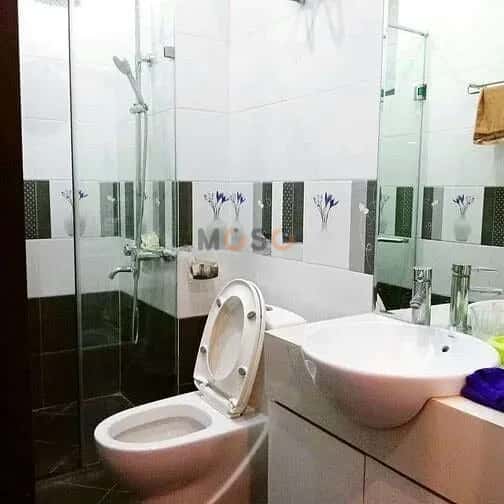 Cho thuê nhà hẻm Long Biên, Hà Nội – 2 phòng ngủ, giá 9 triệu — Hình 3