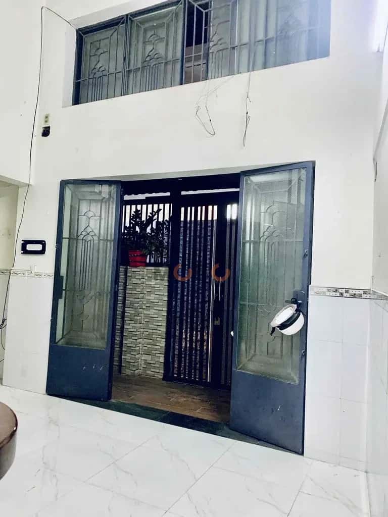 Cho thuê nhà hẻm Trường Sa Quận 3, TP.HCM – 3 phòng ngủ, giá 10 triệu — Hình 2