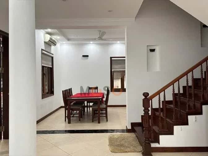 Cho thuê nhà hẻm Quảng An Quận Tây Hồ, Hà Nội – giá 80 triệu — Hình 2 Cho thuê nhà hẻm Quảng An Quận Tây Hồ, Hà Nội – giá 80 triệu — Hình 2