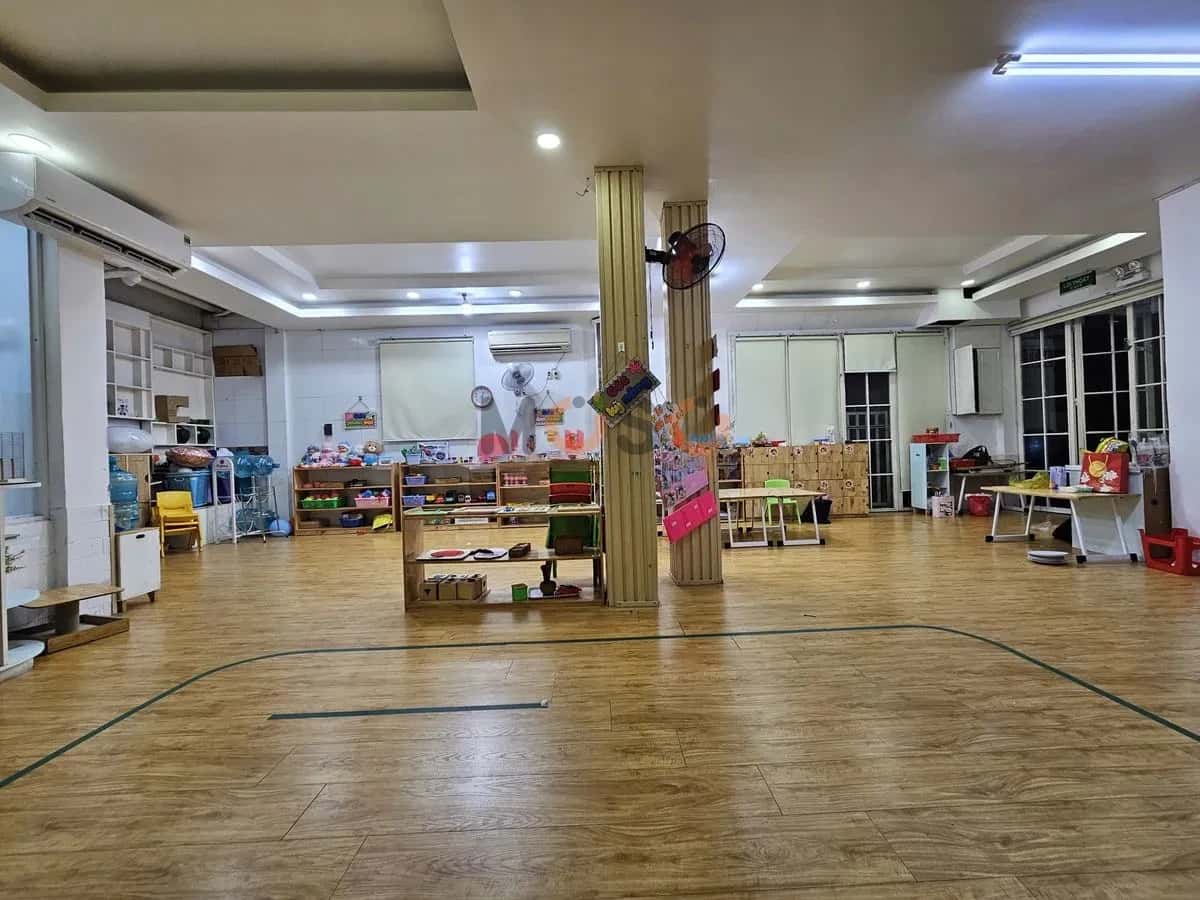 Cho thuê nhà mặt tiền Lê Đại Hành Quận 11, TP.HCM – giá 100 triệu Cho thuê nhà mặt tiền Lê Đại Hành Quận 11, TP.HCM – giá 100 triệu