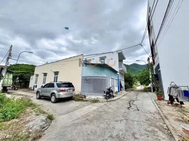 Cho thuê nhà hẻm Nha Trang, Khánh Hòa – 3 phòng ngủ, giá 6 triệu — Hình 3 Cho thuê nhà hẻm Nha Trang, Khánh Hòa – 3 phòng ngủ, giá 6 triệu — Hình 3