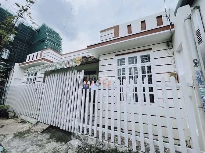 Cho thuê nhà hẻm Quốc Lộ 1K Quận Thủ Đức, TP.HCM – 2 phòng ngủ, giá 6 triệu