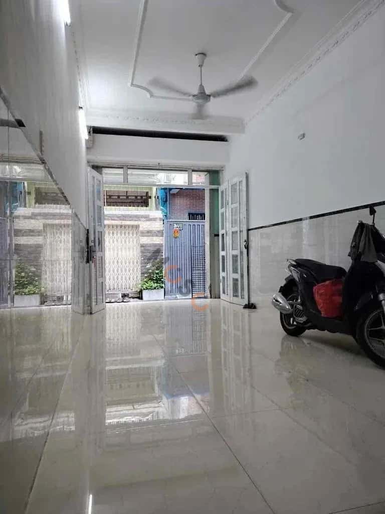 Cho thuê nhà hẻm Huỳnh Văn Bánh Quận Phú Nhuận, TP.HCM – 2 phòng ngủ, giá 13 triệu — Hình 2
