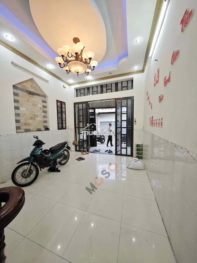 Cho thuê nhà hẻm Hoàng Ngân Quận 8, TP.HCM – 3 phòng ngủ, giá 9 triệu