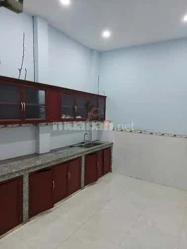 Cho thuê nhà hẻm Dương Quảng Hàm Gò Vấp, TP.HCM – 3 phòng ngủ, giá 10 triệu — Hình 2 Cho thuê nhà hẻm Dương Quảng Hàm Gò Vấp, TP.HCM – 3 phòng ngủ, giá 10 triệu — Hình 2