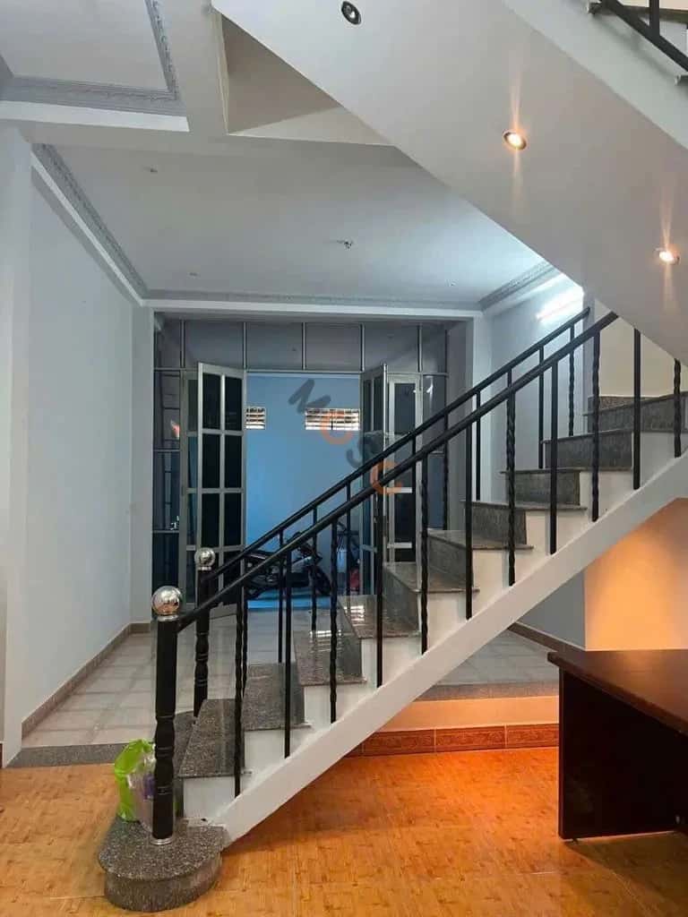 Cho thuê nhà hẻm Lê Văn Lương Quận 7, TP.HCM – 2 phòng ngủ, giá 12 triệu