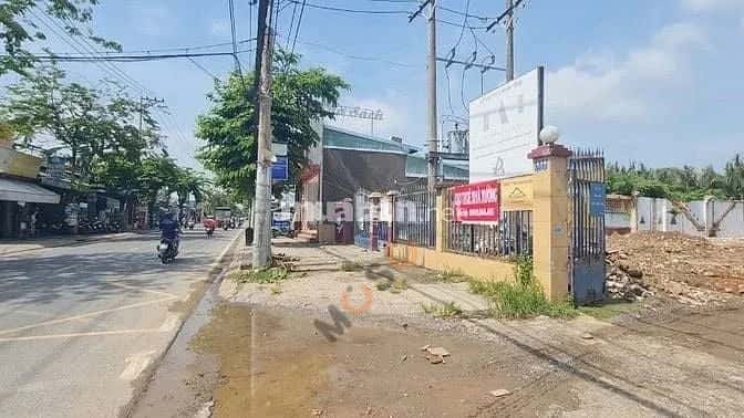 Cho thuê kho, nhà xưởng Nguyễn Văn Tạo Huyện Nhà Bè, TP.HCM – giá 250 triệu