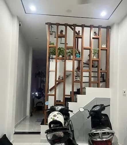 Cho thuê nhà mặt tiền Lò Gốm Quận 6, TP.HCM – 3 phòng ngủ, giá 12 triệu Cho thuê nhà mặt tiền Lò Gốm Quận 6, TP.HCM – 3 phòng ngủ, giá 12 triệu
