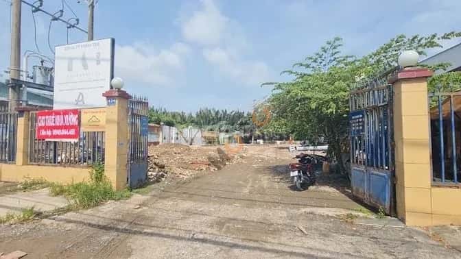 Cho thuê kho, nhà xưởng Nguyễn Văn Tạo Huyện Nhà Bè, TP.HCM – giá 350 triệu
