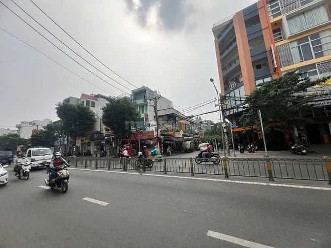 Cho thuê BĐS khác Nguyễn Thị Thập Quận 7, TP.HCM – giá 180 triệu — Hình 3 Cho thuê BĐS khác Nguyễn Thị Thập Quận 7, TP.HCM – giá 180 triệu — Hình 3