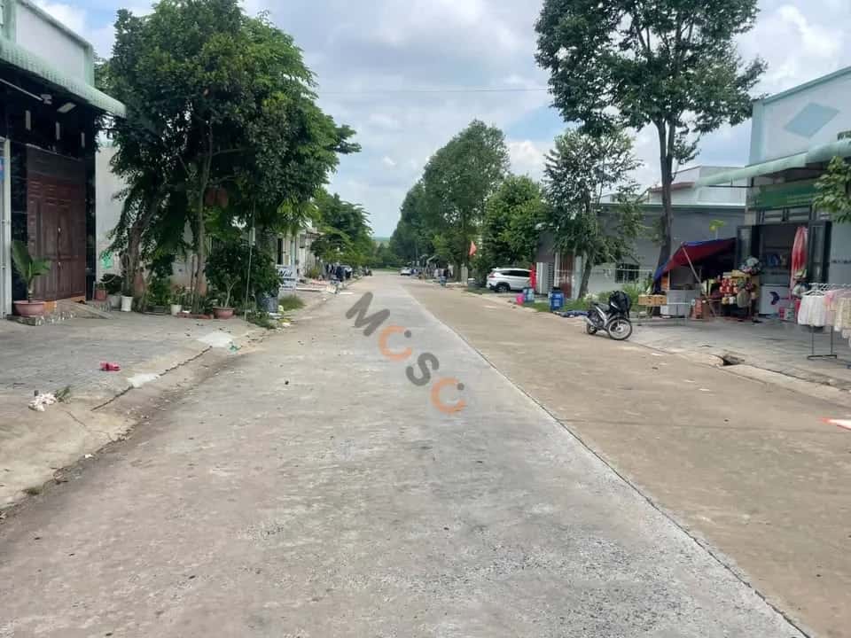 Bán nhà mặt tiền ấp 5 đường NG4 Thành phố Bến Cát, Bình Dương – 5 phòng ngủ, giá 2.3 tỷ — Hình 3