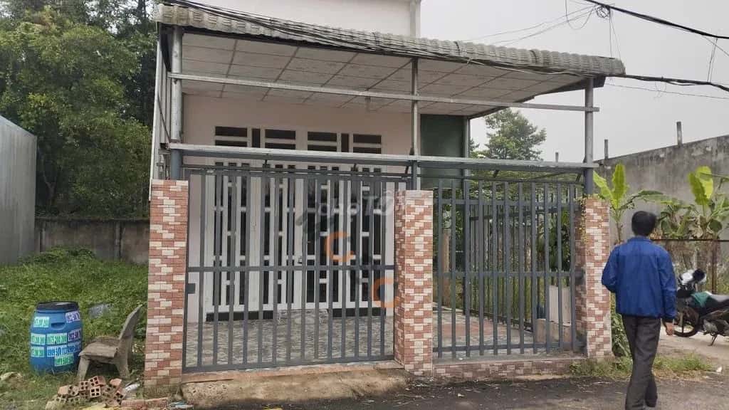 Cho thuê nhà mặt tiền Thị xã Bến Cát, Bình Dương – 2 phòng ngủ, giá 4 triệu — Hình 2 Cho thuê nhà mặt tiền Thị xã Bến Cát, Bình Dương – 2 phòng ngủ, giá 4 triệu — Hình 2