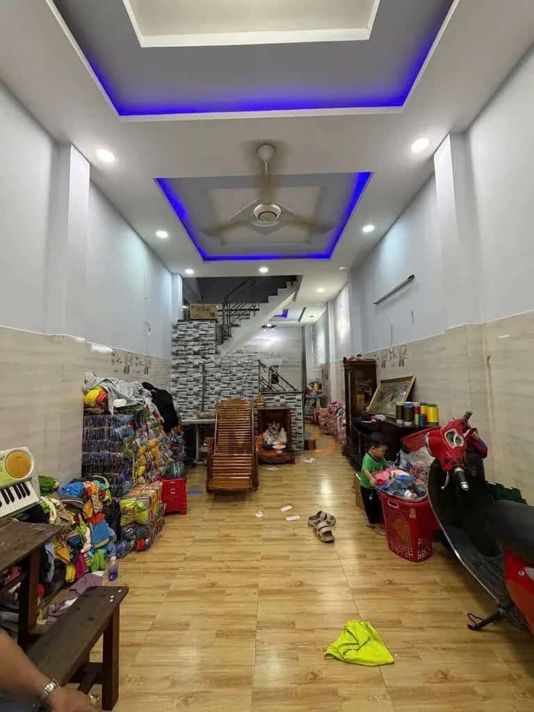 Cho thuê nhà hẻm đường số 19 Bình Tân, TP.HCM – 4 phòng ngủ, giá 10 triệu