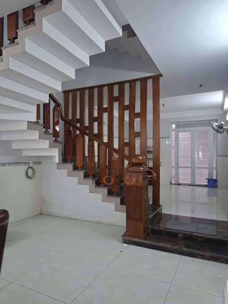 Cho thuê nhà mặt tiền Đường CN 5 Quận 12, TP.HCM – 4 phòng ngủ, giá 22 triệu — Hình 2