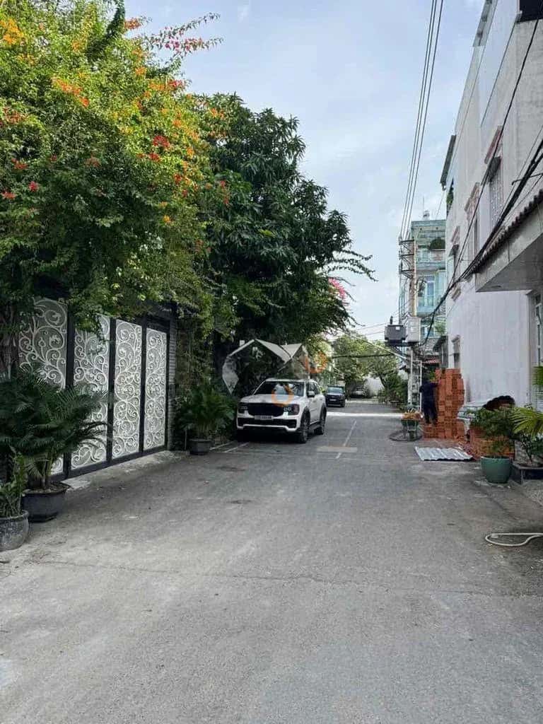Cho thuê nhà hẻm Đường Tô Ký Huyện Hóc Môn, TP.HCM – 5 phòng ngủ, giá 19 triệu Cho thuê nhà hẻm Đường Tô Ký Huyện Hóc Môn, TP.HCM – 5 phòng ngủ, giá 19 triệu