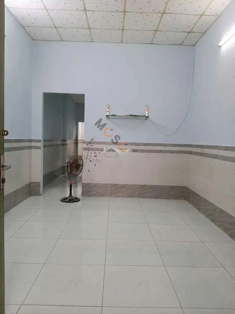 Cho thuê nhà hẻm hẻm 5m thông Hóc Môn, TP.HCM – 2 phòng ngủ, giá 5.5 triệu — Hình 3