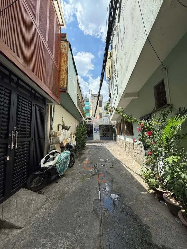 Cho thuê nhà hẻm Bùi Thế Mỹ Quận Tân Bình, TP.HCM – 3 phòng ngủ, giá 5.5 triệu