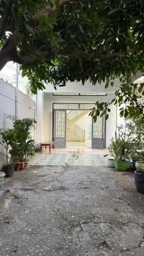 Cho thuê nhà hẻm Quận 2, TP.HCM – 2 phòng ngủ, giá 15 triệu